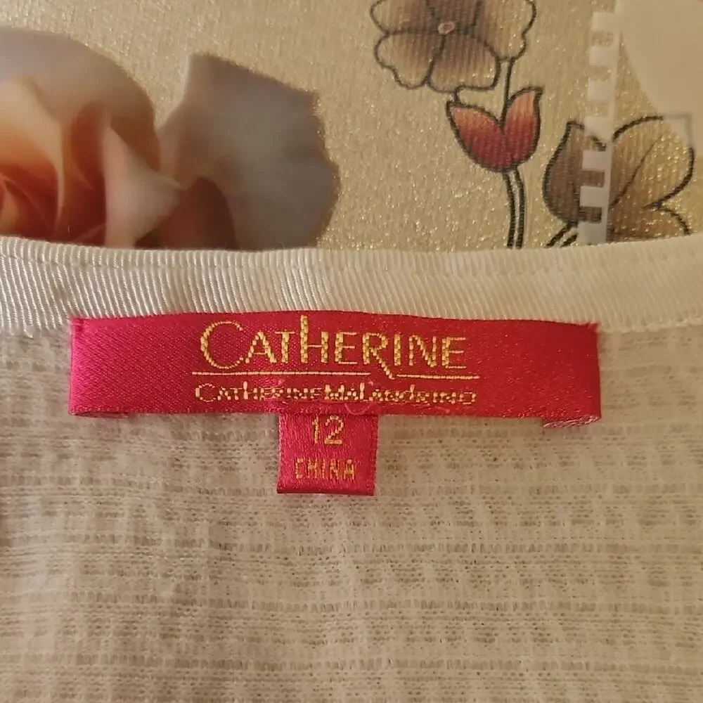 Catherines White Blazer with Textured Fabric and Zip-Up Style